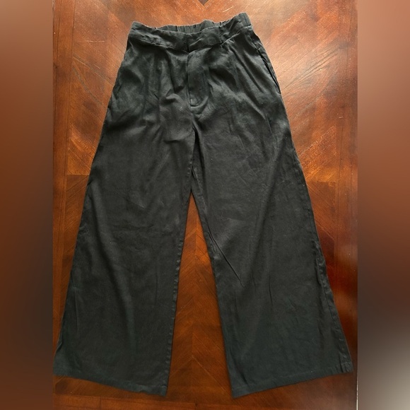 Gianni Bini Pants - GIANNI BINI women's black pants with elastic at the back size 8